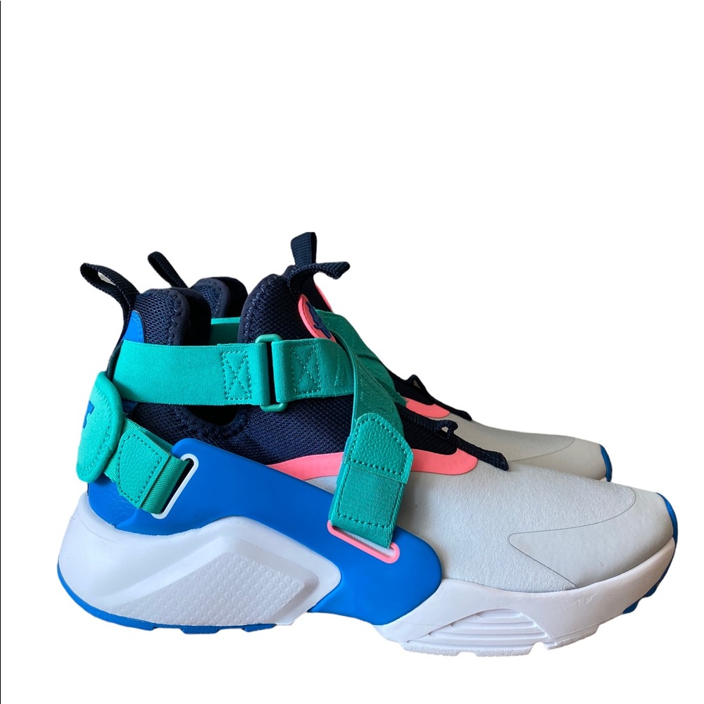 Nike Huarache City High - Size 7Y